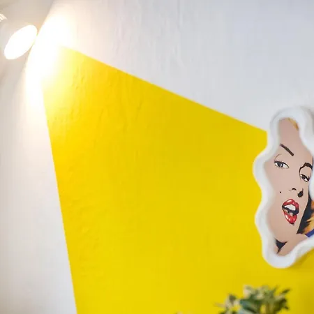 Lejlighed Pop Art Loft Ueber Den Daechern Von *